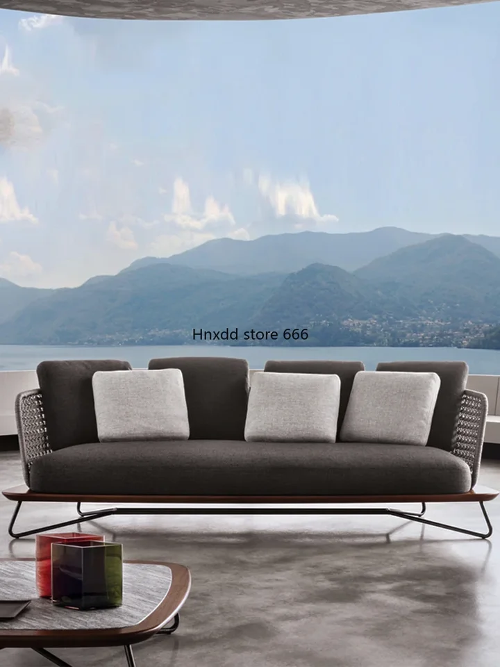 5-Кофейный-столик-на-открытом